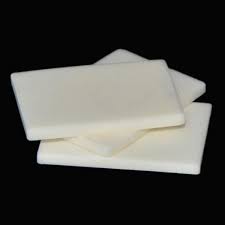Applications des plaques de céramique d'oxyde d'aluminium dans les industries de l'électronique et des semi-conducteurs