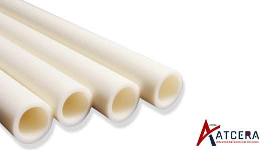Comment les tubes en céramique d'alumine de haute pureté à 99,7 % améliorent-ils les applications de fours à haute température ?